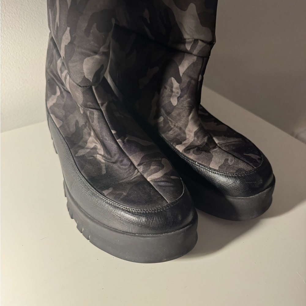 Prada Camouflage Boots - AUTHENTIC - Picture 9 of 9
